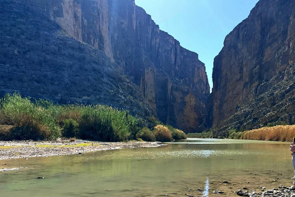 Suspenden muro en el corredor natural de Chihuahua