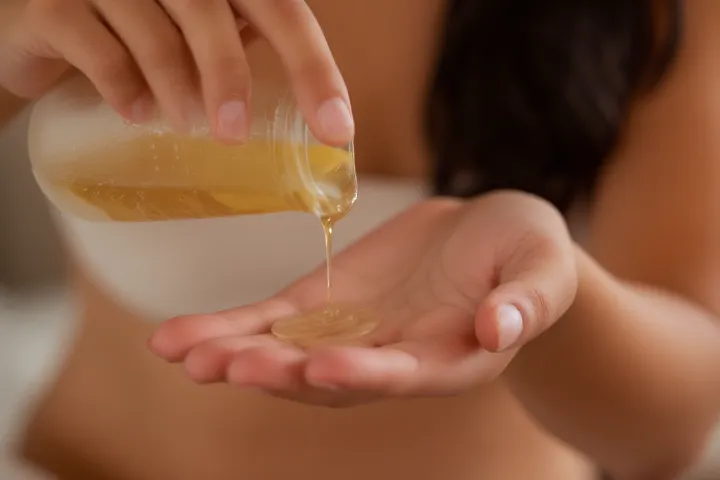 ¿Sabías que tu rutina matutina puede ser la causa de tu cansancio? Prueba la rutina ayurvédica mañanera para energía. Te contamos los secretos del Ayurveda para despertar con claridad mental y vitalidad. ¡Cambia tus mañanas ahora!