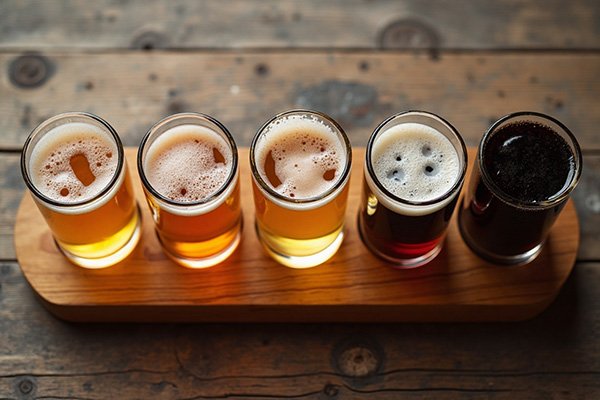 El alcohol y el azúcar son la clave. Profundizamos en los 5 estilos de cerveza con mayor aporte calórico. Si te interesa la nutrición y la cerveza, esta guía es para ti.